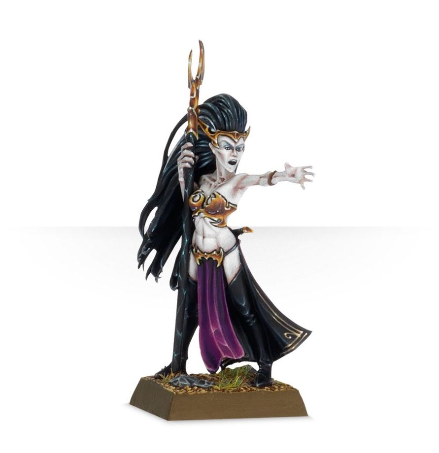 Sorcière Suprême Des Elfes Noirs